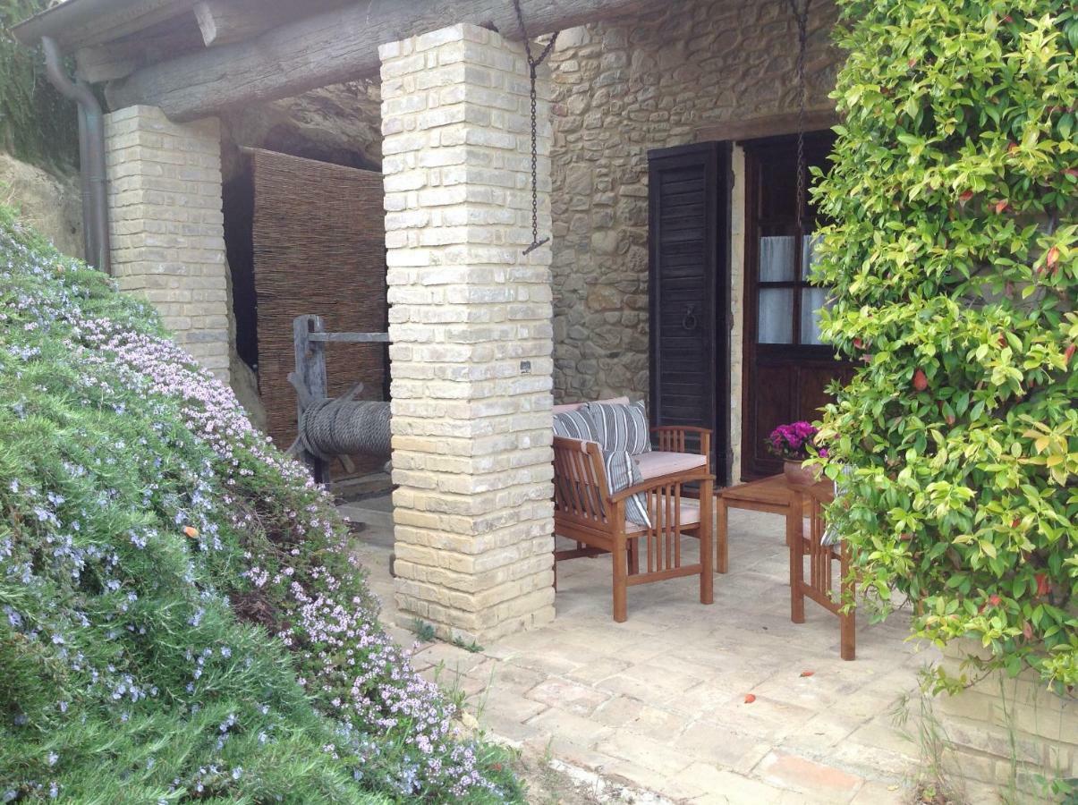 Bed and Breakfast L'Infinito Mombaroccio Exterior foto